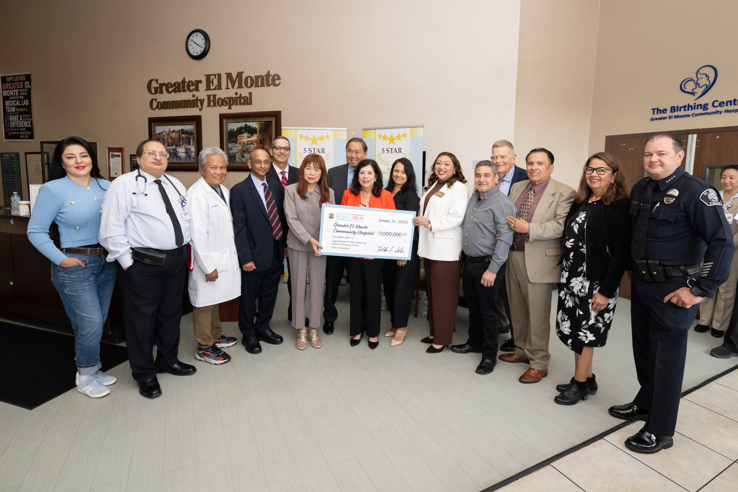 photo of hospital receiving check for 1 million