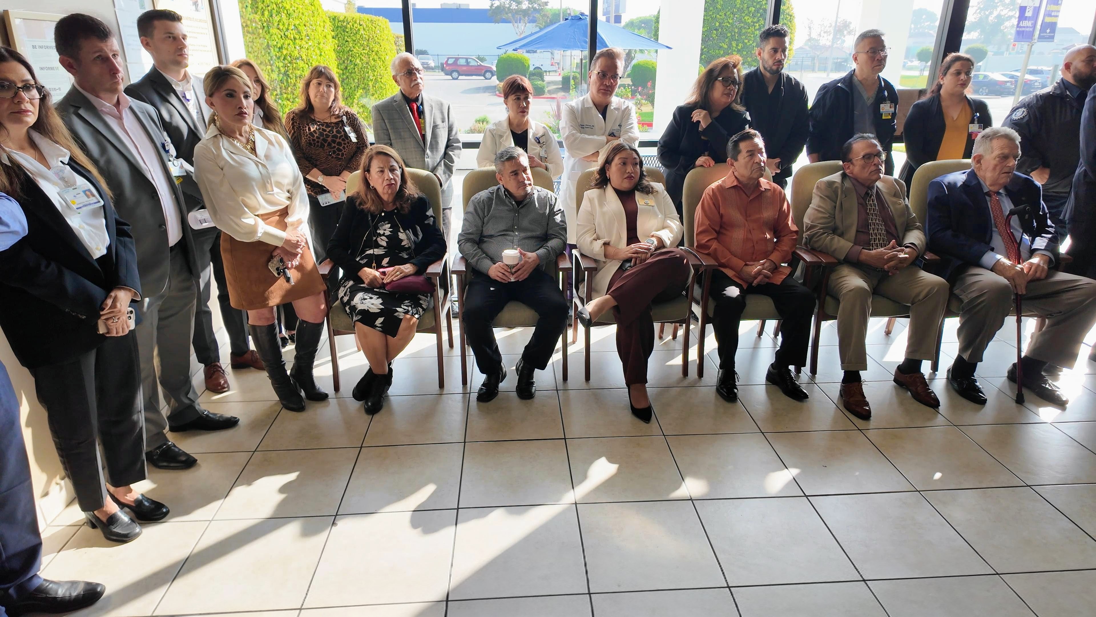 photo of hospital receiving check for 1 million