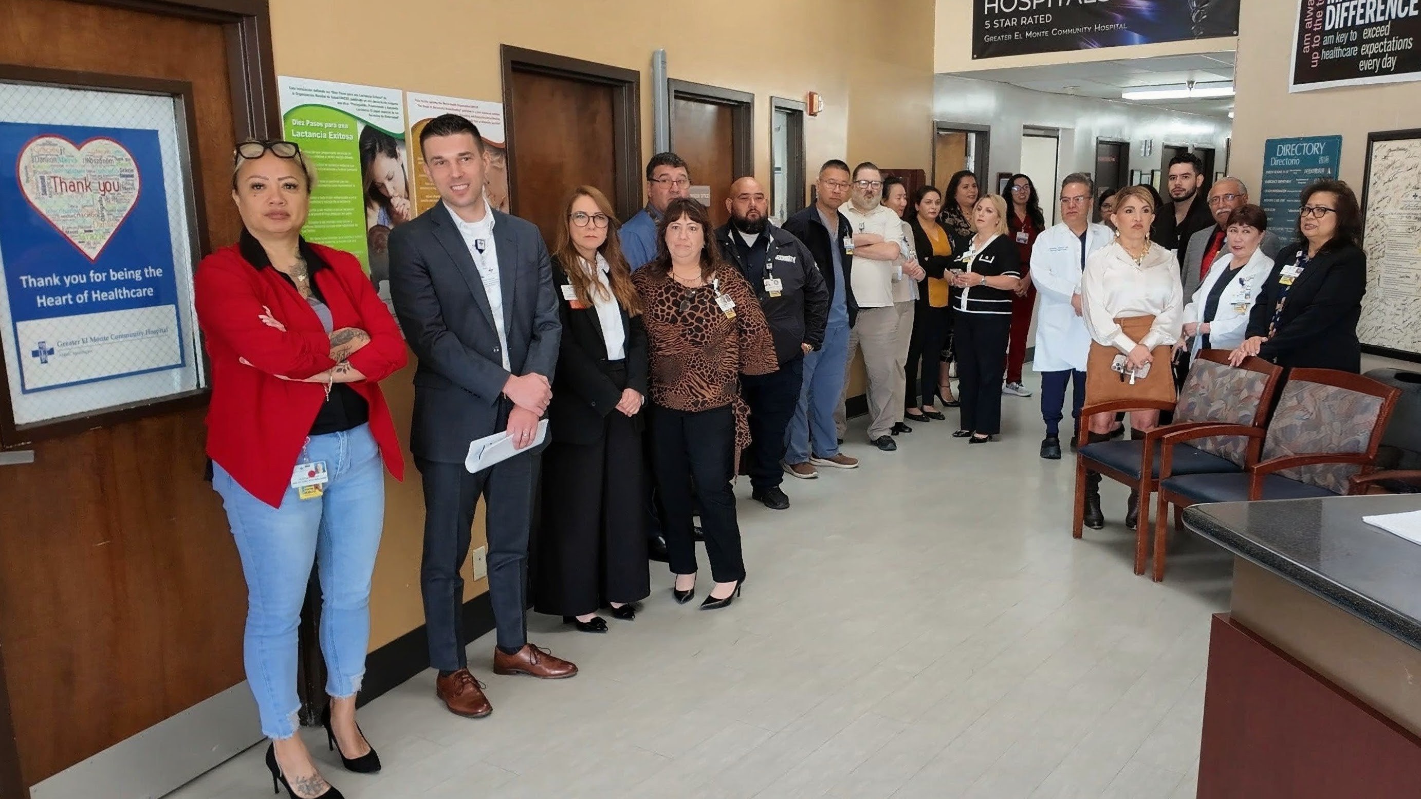 photo of hospital receiving check for 1 million