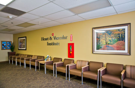 Picture of The Heart & Vascular Institute waiting area.